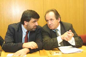 Δεν θα περάσει η μεταρρύθμιση, δηλώνουν ΓΣΕΕ και ΑΔΕΔΥ