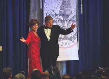 Η Πρώτη Κυρία των ΗΠΑ σκιαγραφεί το πορτρέτο ενός… προέδρου με χιούμορ