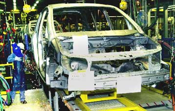 Κατά 87% μειώθηκε η κερδοφορία της μεγαλύτερης αυτοκινητοβιομηχανίας
