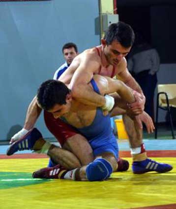 Ο Αθανασιάδης πήγε μόνος του στην Ουγγαρία για το Ευρωπαϊκό Πρωτάθλημα πάλης