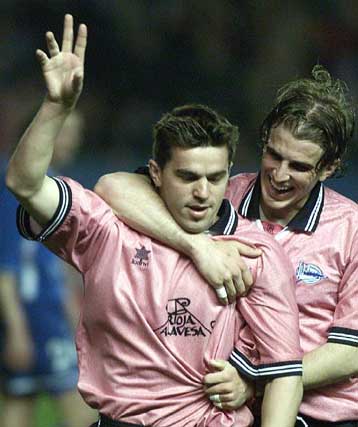 Η Αλαβές «περιμένει» Λίβερπουλ – Μπαρτσελόνα για τον τελικό του UEFA