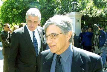 Yπεγράφη το Εθνικό Σχέδιο Δράσης του 2001 για την Aπασχόληση