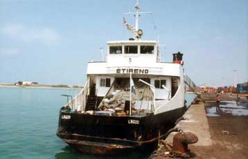 Οικογένειες μεταναστών εντόπισαν στο «πλοίο της σκλαβιάς» οι Αρχές της Μπενίν