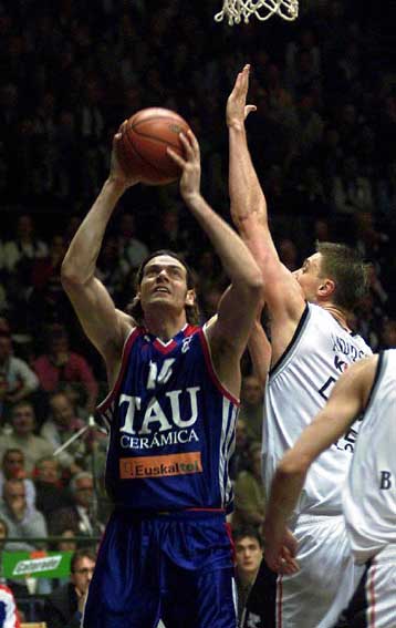 Μέσα στην Ιταλία επικράτησε της Κίντερ Μπολόνια με 78-65