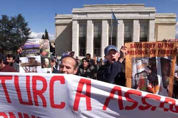 «Εισβολή» Κούρδων και Τούρκων σε γραφείο του ΟΗΕ στη Γενεύη