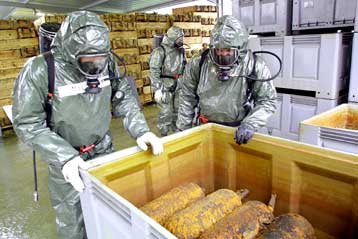 Οι Αρχές απομάκρυναν τόνους πυρομαχικών από αποθήκη στο Βιμί