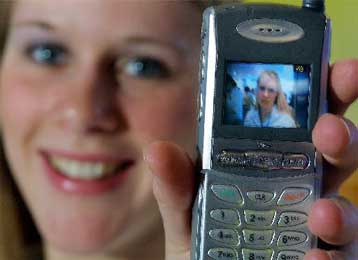 Μικρές αλλά θαυματουργές κάμερες σε κινητά τηλέφωνα από το εργαστήριο Sarnoff