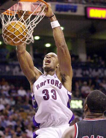 Οι Σαν Αντόνιο Σπερς πρώτοι στη Δύση και με πλεονέκτημα έδρας