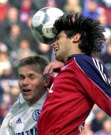 Η Σάλκε 3-1 την Μπάγερν στο ντέρμπι «κορυφής» της bundesliga