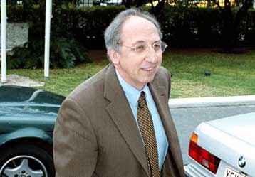 Να ασχοληθούμε με τα προβλήματα του πολίτη, τονίζει ο πρώην υπουργός