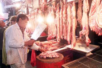 Αυξάνεται η κίνηση στην αγορά της Αθήνας – Το ωράριο των καταστημάτων