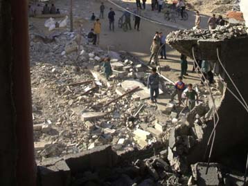 Οι Ισραηλινοί βομβαρδίζουν και πάλι προσφυγικό στρατόπεδο στη Λωρίδα της Γάζας