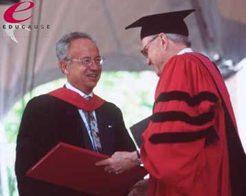 Ακαδημαϊκή κοινοπραξία αποκτά τον έλεγχο των .edu