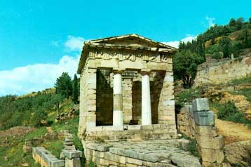 Αποκαθίσταται πλήρως ο Θησαυρός των Αθηναίων στους Δελφούς έως το 2002