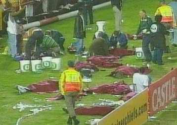 Τουλάχιστον 50 νεκροί σε ποδοσφαιρικό αγώνα στο Γιοχάνεσμπουργκ