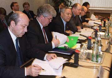 Σύμπνοια στο Παρίσι των έξι υπουργών Εξωτερικών για τα Βαλκάνια