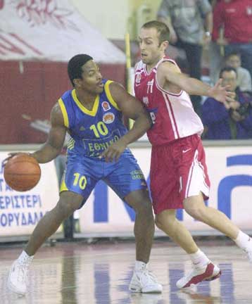 Από που πάνε για την κορυφή; Η Α1 μπάσκετ στο κρισιμότερο σταυροδρόμι της