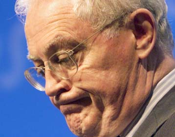 Δημόσια διαφωνία υπουργών για το αν χρειάζεται… διακοπές ο Ζοσπέν