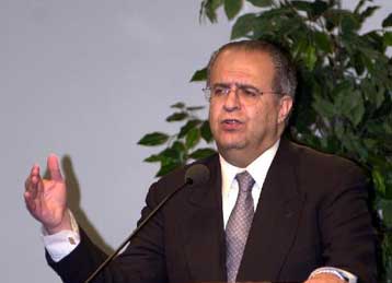 Tηλεφωνική επικοινωνία Γ.Κασουλίδη – Γ.Παπανδρέου για επαφές στην Αγκυρα