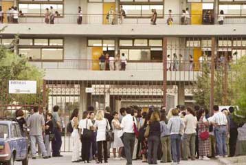 Στα τέλη Μαΐου οι καθηγητές θα δώσουν «μάχη» για 2.068 θέσεις