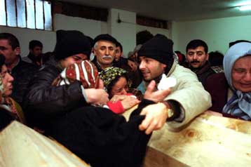 Υπέκυψε συγγενής κρατουμένου  διαμαρτυρόμενη για τα «λευκά κελιά» στις τουρκικές φυλακές