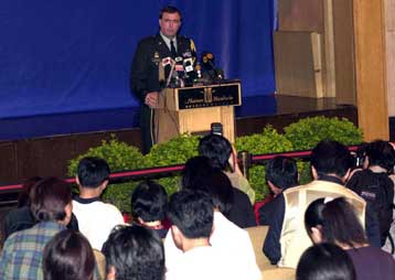 Συνεχίζονται οι επαφές με το πλήρωμα του ΕΡ-3 και οι αμφοτέρωθεν πιέσεις