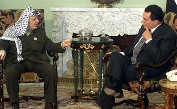 Μουμπάρακ – Αραφάτ συζητούν για την εκρηκτική κατάσταση στη Μέση Ανατολή