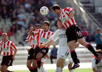 Οδεύει για ρεκόρ ο Ολυμπιακός – Φουντώνει η μάχη στην «ουρά»