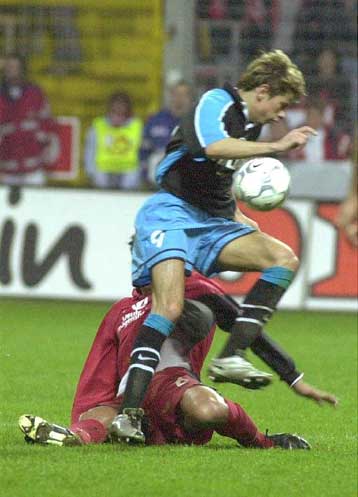 Νίκη της Αϊντχόβεν επί του Αγιαξ με 1-0 – Νέα απώλεια για τη Φέγενορντ – Γκολ ο Αναστασίου