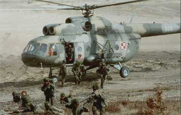 Τη λύπη τους για την πτώση του Μi-17 εξέφρασαν Αμερικανός πρόεδρος και Ανόι