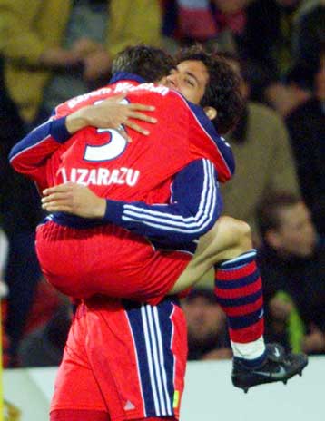 Παραμένει μόνη πρώτη η Μπάγερν μετά το 1-1 με την Ντόρτμουντ