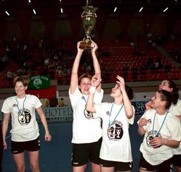 Η Αναγέννηση Αρτας κατέκτησε το Κύπελλο στο χάντμπολ γυναικών