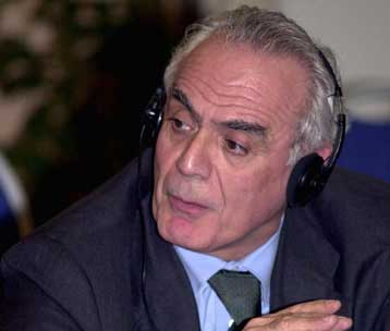 Η σταθερότητα στην περιοχή μοχλός ανάπτυξης, τονίζει ο ΥΠΕΘΑ