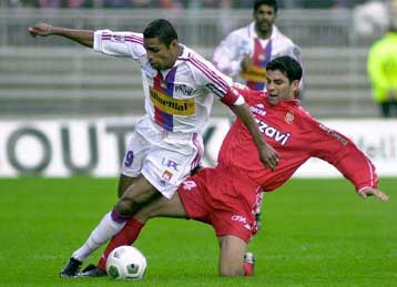 Βλέπει Champions League η Λυών μετά το 2-1 επί της Μονακό