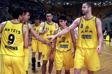 Οι Ισπανοί 34-27 την ΑΕΚ στο α ημίχρονο