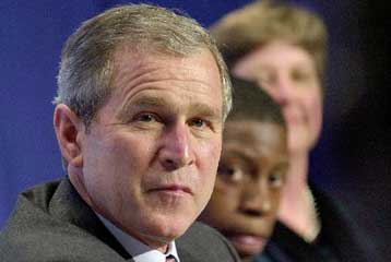 Προς λήξη οι «αερομαχίες»; Σε καλό δρόμο οι επαφές για την απελευθέρωση του πληρώματος, δηλώνει ο Μπ