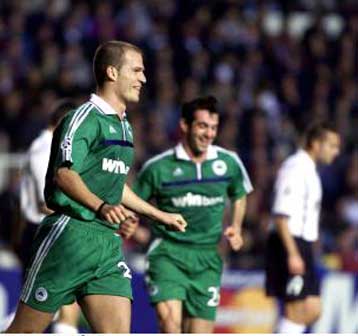 Πρότεινε τετραετές συμβόλαιο στον Χάσεκ