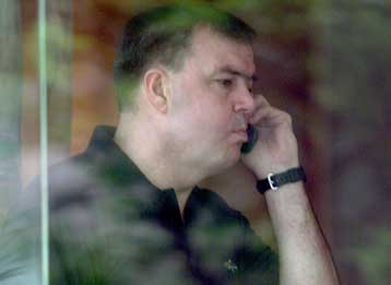 Αρχισε η συνάντηση Αμερικανών αξιωματούχων και πληρώματος του ΕΡ-3 στην Κίνα