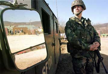 Υπό τον έλεγχο της SFOR τράπεζα που υποστήριζε Κροατοβόσνιους αυτονομιστές