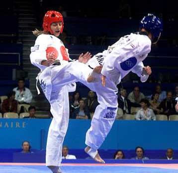 Χρυσό και χάλκινο μετάλλιο την πρώτη ημέρα του ευρωπαϊκού τάε κβον ντο