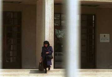 Η σύλληψη του Μιλόσεβιτς ενισχύει το παγκόσμιο κύρος της Γιουγκοσλαβίας