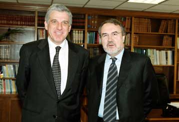 Δεν θα επηρεαστεί η Ελλάδα από τη διεθνή κρίση, εκτιμά ο επίτροπος