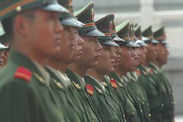 Δεύτερο ραντεβού του πληρώματος του ΕΡ-3 και Αμερικανών διπλωματών