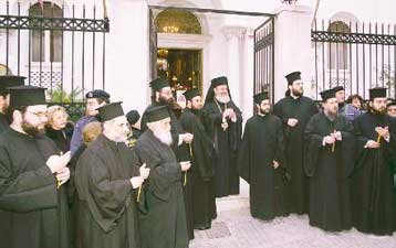 Υπηρεσιακές ταυτότητες στους κληρικούς θα χορηγήσει η Εκκλησία