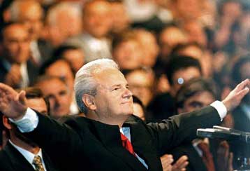 Ένταλμα έκδοσης του τέως ηγέτη της ΟΔΓ παρέδωσε στο Βελιγράδι αξιωματούχος του ICTY