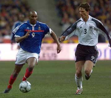 Συζητά με Ίντερ, το σκέφτεται για Μίλαν και Γιουβέντους