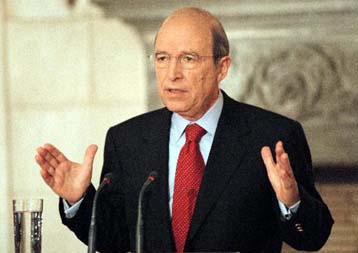 Πρωθυπουργικό «ναι» στο δίκτυο κατά της φτώχειας, «όχι» στον ανασχηματισμό