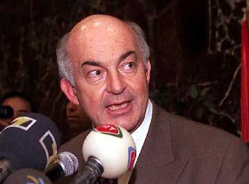 Έως τα μέσα Απριλίου η συμφωνία με το ΔΝΤ, υποστηρίζει ο Ντερβίς