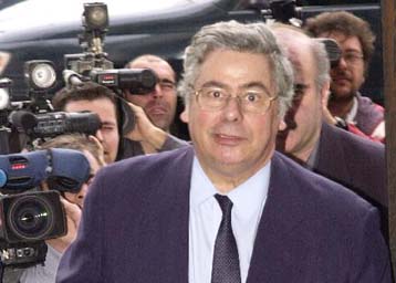 Πρόταση στον Δ.Ρέππα για επιτροπή που θα εξετάσει το θέμα των αδειών