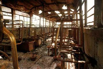 Τουλάχιστον 31 νεκροί από σύγκρουση λεωφορείου με φορτηγό